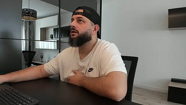 Snapshot of DravenPeak chatting on 28, 10, 2025 DravenPeak online show from 28, 10, 2025