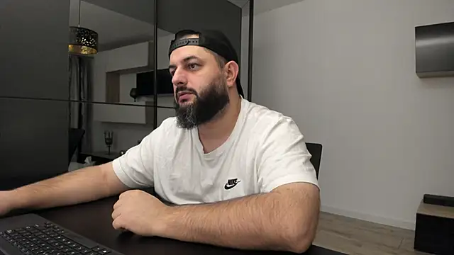 Snapshot of DravenPeak chatting on 2, 11, 2025 DravenPeak online show from 2, 11, 2025