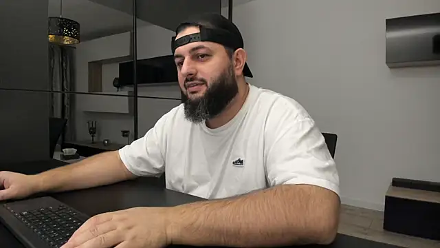 Snapshot of DravenPeak chatting on 12, 11, 2025 DravenPeak online show from 12, 11, 2025