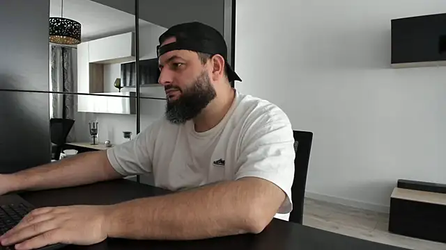 Snapshot of DravenPeak chatting on 13, 11, 2025 DravenPeak online show from 13, 11, 2025