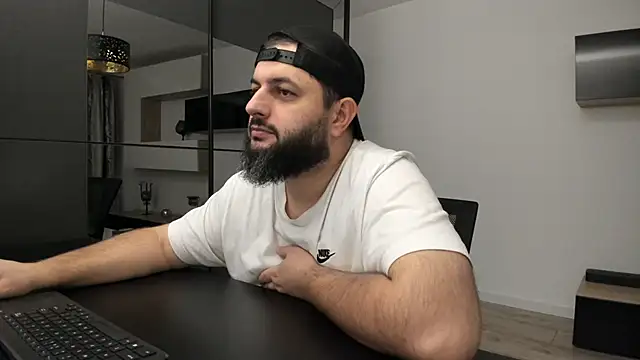 Snapshot of DravenPeak chatting on 16, 11, 2025 DravenPeak online show from 16, 11, 2025