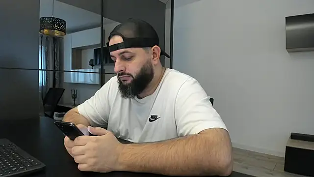 Snapshot of DravenPeak chatting on 19, 11, 2025 DravenPeak online show from 19, 11, 2025