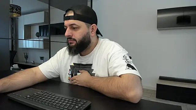 Snapshot of DravenPeak chatting on 27, 11, 2025 DravenPeak online show from 27, 11, 2025