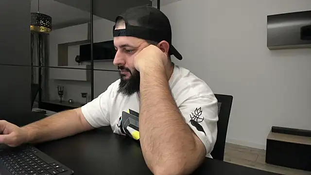 Snapshot of DravenPeak chatting on 1, 12, 2025 DravenPeak online show from 1, 12, 2025