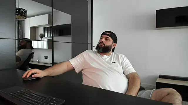 Snapshot of DravenPeak chatting on 16, 12, 2025 DravenPeak online show from 16, 12, 2025