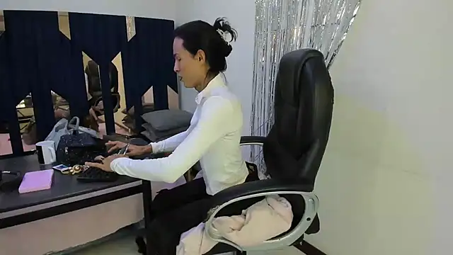 Snapshot of Aisha_hotts777 chatting on 4, 6, 2026 Aisha hotts777 online show from 4, 6, 2026