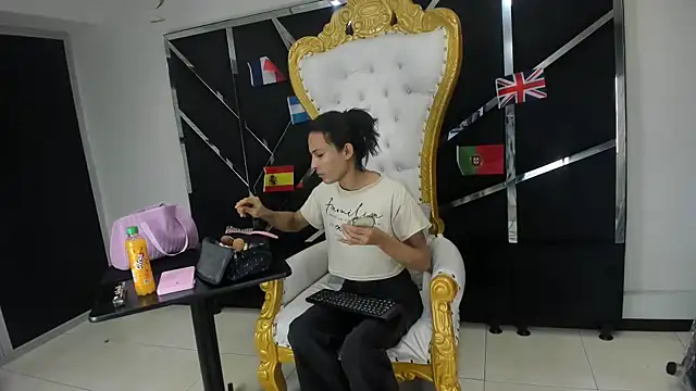 Aisha hotts777 online show from 15, 7, 2026