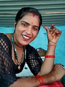 Snapshot of Mohini-xx chatting on 22, 10, 2025 Mohini-xx online show from 22, 10, 2025