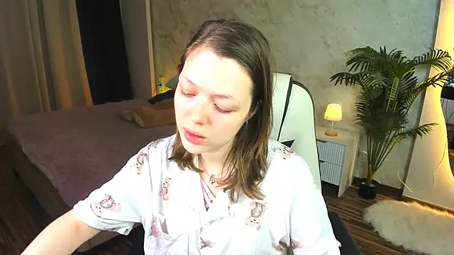 Lunar Lily online show from 17, 9, 2025