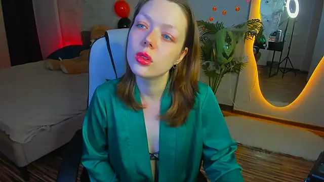 Lunar Lily online show from 1, 11, 2025