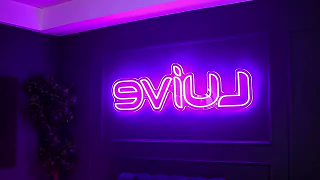 SiennaRuh online show from 28, 10, 2025