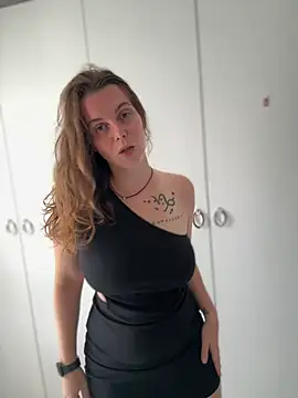 Snapshot of TenderLaGlamor chatting on 18, 9, 2025 TenderLaGlamor online show from 18, 9, 2025