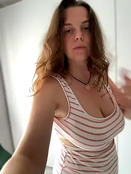 Snapshot of TenderLaGlamor chatting on 21, 9, 2025 TenderLaGlamor online show from 21, 9, 2025