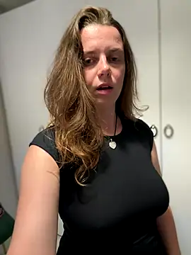 Snapshot of TenderLaGlamor chatting on 22, 9, 2025 TenderLaGlamor online show from 22, 9, 2025