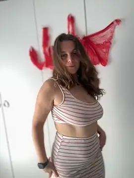 Snapshot of TenderLaGlamor chatting on 17, 10, 2025 TenderLaGlamor online show from 17, 10, 2025