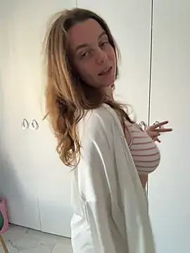 Snapshot of TenderLaGlamor chatting on 18, 11, 2025 TenderLaGlamor online show from 18, 11, 2025