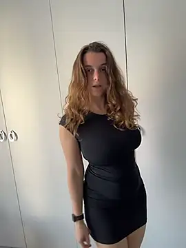 Snapshot of TenderLaGlamor chatting on 1, 12, 2025 TenderLaGlamor online show from 1, 12, 2025