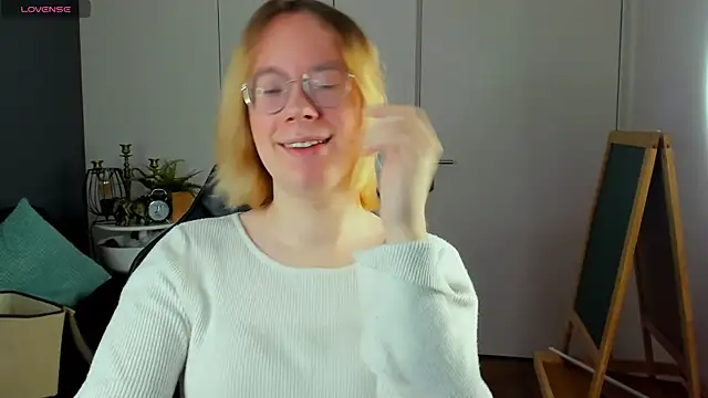 Amanda Butlerr online show from 23, 11, 2025