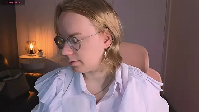 Snapshot of Amanda_Butlerr chatting on 4, 6, 2026 Amanda Butlerr online show from 4, 6, 2026
