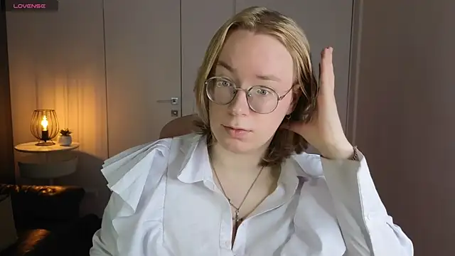 Snapshot of Amanda_Butlerr chatting on 5, 6, 2026 Amanda Butlerr online show from 5, 6, 2026