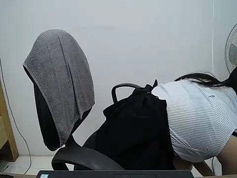  Lady- online show from 14, 4, 2026