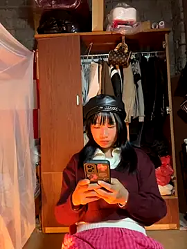 AAANINE22 online show from 23, 10, 2025