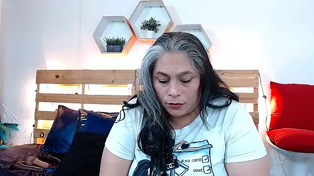 sheila reeves2772 online show from 2, 10, 2025