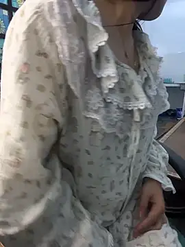 Snapshot of bunny_b4nny chatting on 25, 11, 2025 bunny b4nny online show from 25, 11, 2025