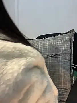 Snapshot of bunny_b4nny chatting on 19, 12, 2025 bunny b4nny online show from 19, 12, 2025