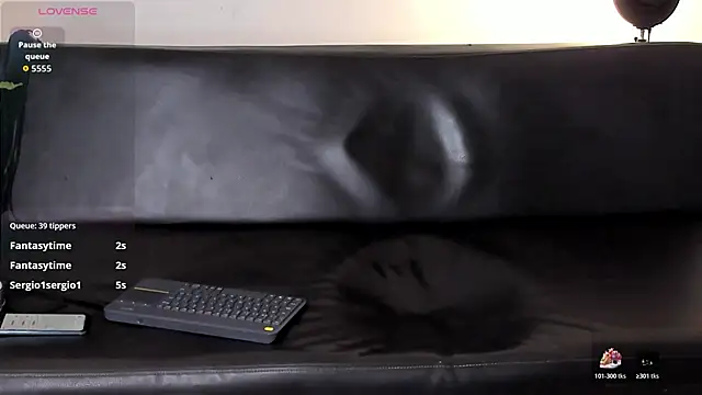 zarek lux online show from 18, 4, 2026