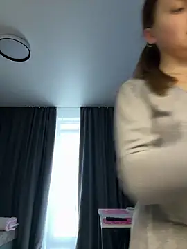 Babyy Lynaa online show from 19, 10, 2025