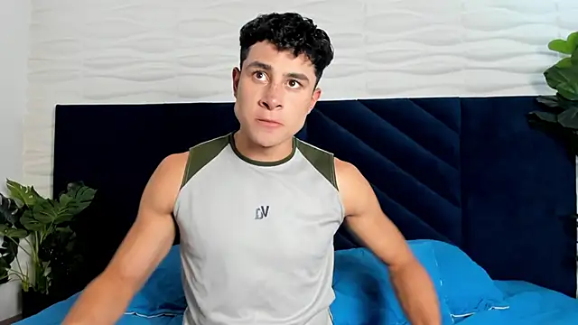 AustinJones  online show from 3, 12, 2025