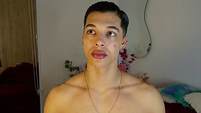 Snapshot of Troye_Williams chatting on 17, 5, 2026 Troye Williams online show from 17, 5, 2026