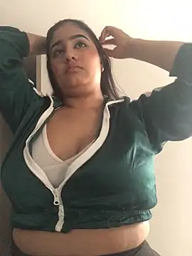 Miia Parker online show from 3, 11, 2025