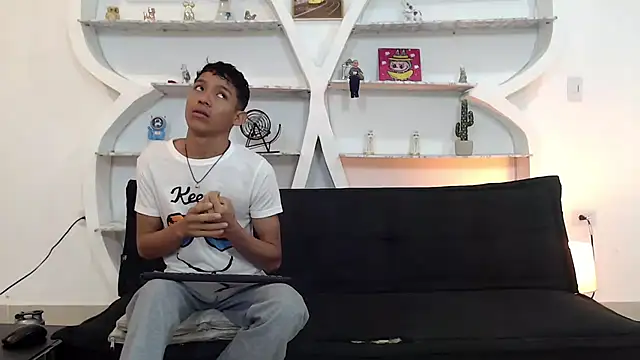 BEAUTY BOYS1 online show from 30, 11, 2025