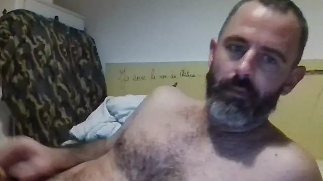 Snapshot of whatYwantMorrre chatting on 3, 10, 2025 whatYwantMorrre online show from 3, 10, 2025