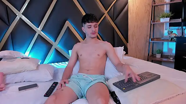 LiamMuller online show from 21, 10, 2025