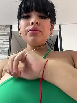 Snapshot of BrendaCrean chatting on 18, 2, 2025 BrendaCrean online show from 18, 2, 2025