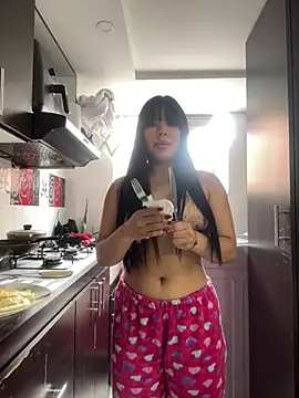 Snapshot of BrendaCrean chatting on 24, 2, 2025 BrendaCrean online show from 24, 2, 2025