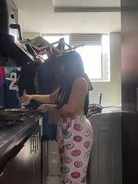 Snapshot of BrendaCrean chatting on 7, 3, 2025 BrendaCrean online show from 7, 3, 2025