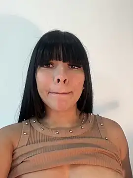 Snapshot of BrendaCrean chatting on 21, 3, 2025 BrendaCrean online show from 21, 3, 2025