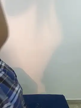 Snapshot of BrendaCrean chatting on 31, 10, 2025 BrendaCrean online show from 31, 10, 2025