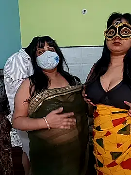 Snapshot of Hot_modal chatting on 14, 11, 2025 Hot modal online show from 14, 11, 2025