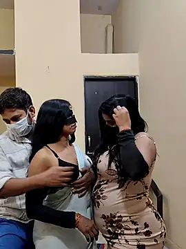 Snapshot of Hot_modal chatting on 25, 11, 2025 Hot modal online show from 25, 11, 2025