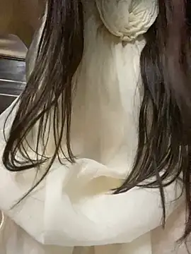 Leyleisanmay online show from 30, 10, 2025