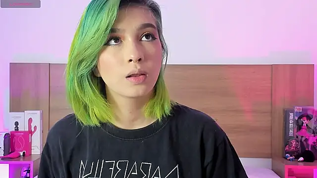 Akatsumi  online show from 17, 2, 2026