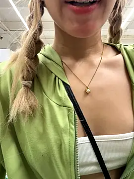 SweetBunnyGF online show from 24, 9, 2025