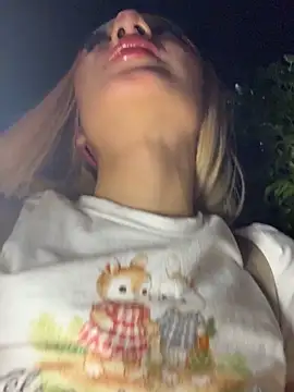 SweetBunnyGF online show from 3, 12, 2025