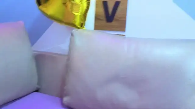 Victoria Fallon online show from 12, 11, 2025