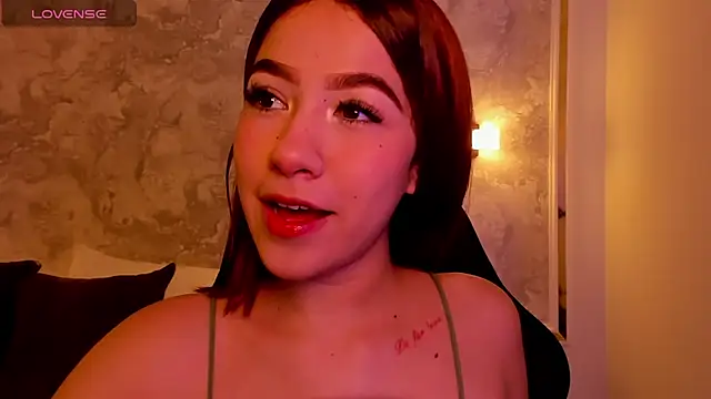 Snapshot of doll_eyees_ chatting on 11, 9, 2025 doll eyees online show from 11, 9, 2025